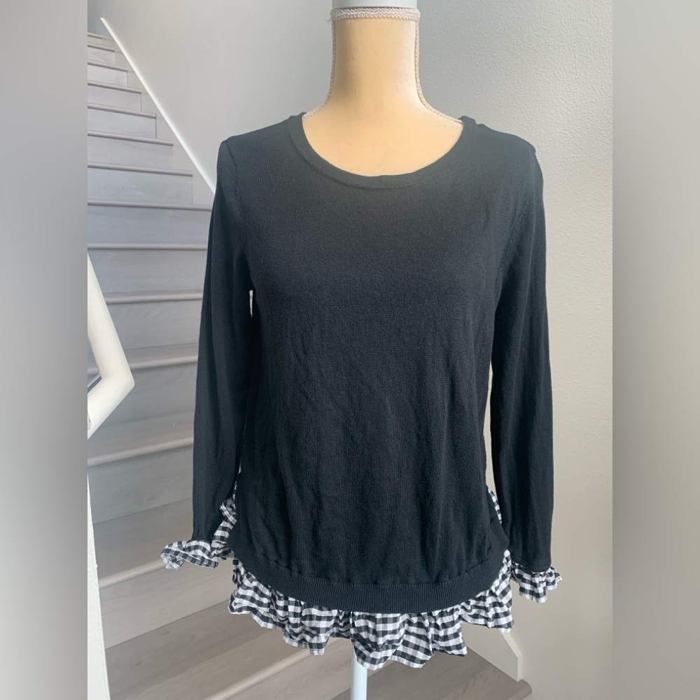 14th & Union Black and White Checkered Ruffle Hem Long Sleeve Sweater Top